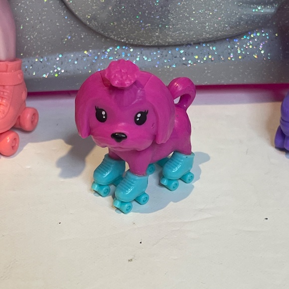 Barbie Extra 🤩⭐️Convertible with 🛼Roller Skate Crew - Picture 12 of 14